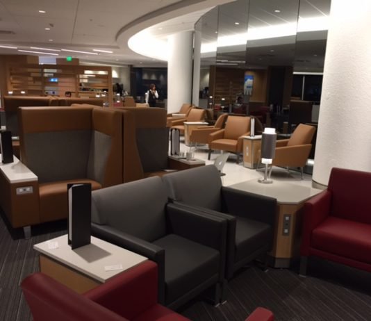 Lounge Test American Airlines Admirals Club Miami (MIA) D15