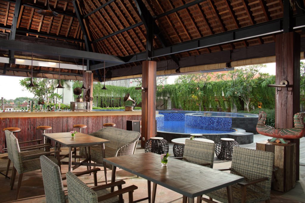 Rooftop Bar im Four Points by Sheraton Bali Kuta 