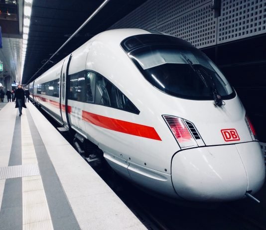 Ferrero Bahn Gutschein: 10 Euro sparen Bahn Tickets sparen