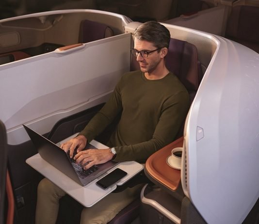 Singapore Airlines bietet kostenloses Wi-Fi an KrisFlyer hat die Marke von 10 Millionen Mitgliedern geknackt und um dieses Ereignis zu würdigen, erhalten neue Mitglieder bei der Anmeldung 1.000 Bonusmeilen.