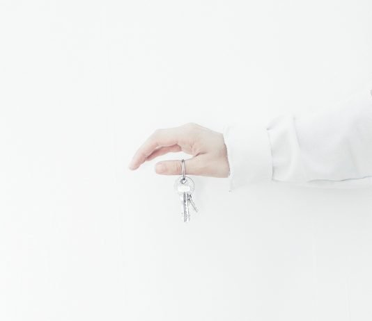 Koffer abschlieĂźen oder nicht?