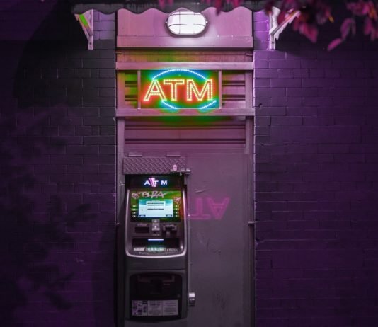 Meilen mit Kredit- oder Debitkarte sammeln