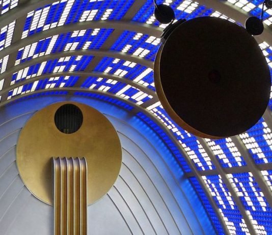 Radisson Blu Bremen: Mittendrin wo Bremen schön ist Himmelsaal Radisson Blu Bremen