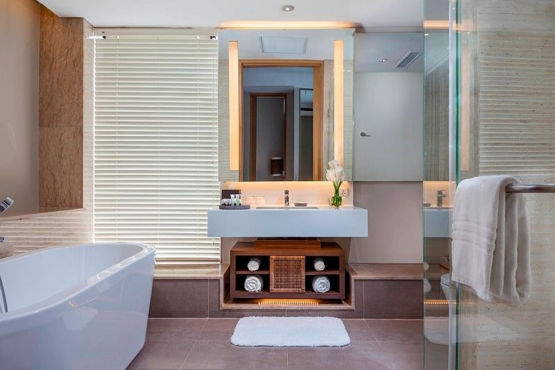 Badezimmer im Courtyard Seminyak