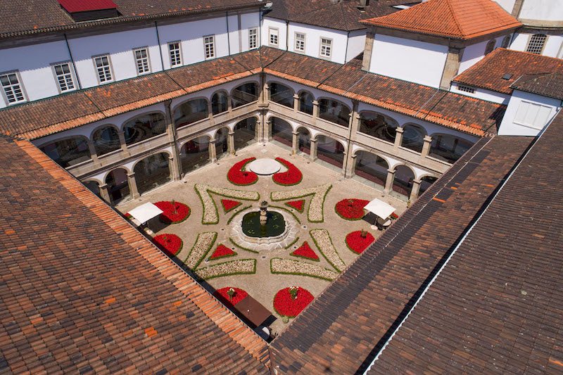 Hotel Vila Galé Braga Innenhof von oben