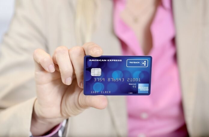 Es ist an der Zeit, die PAYBACK American Express Karte zu nutzen und satte 500 Extra-Punkte zu erhalten, wenn du für mindestens 50 Euro einkaufst.