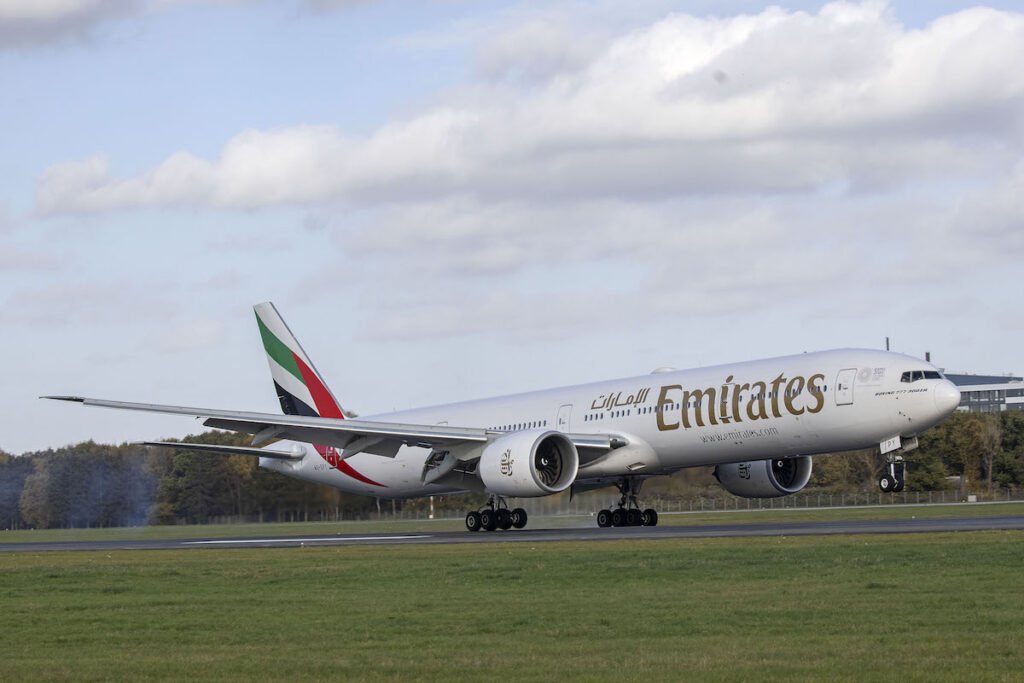 Mehr Emirates Flüge nach Deutschland Hamburg