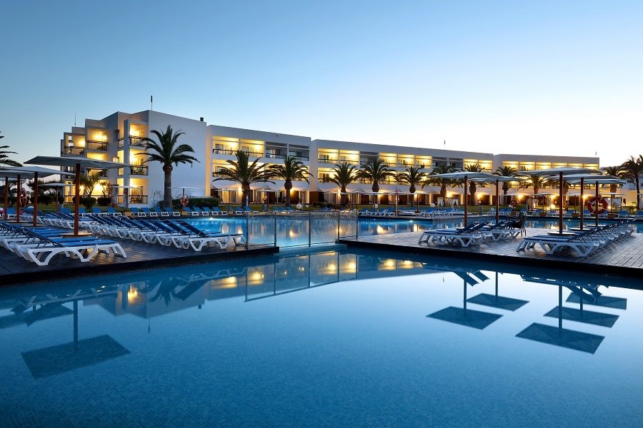 Palladium Hotel Group Pool vom Grand Palladium Palace Ibiza