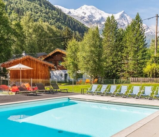 Reise Deals der Woche: Rügen, Baden Baden & Französische Alpen Hotel Le Refuge des Aiglons in Chamonix - Außenpool