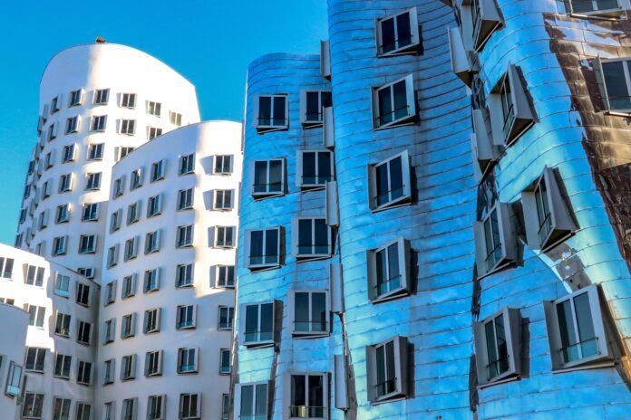 Modernistisches Gebäude in Düsseldorf