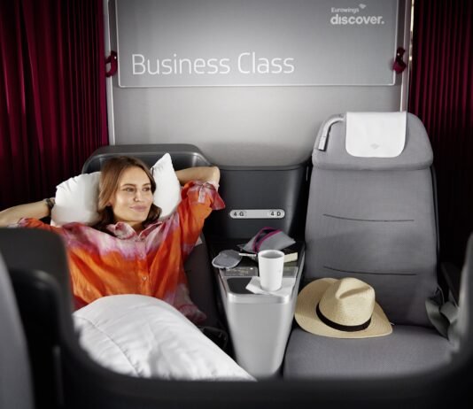 Eurowings Discover ermöglicht Upgrades mit Meilen Profitiere bis zum 31. Juli von der 3-fachen Miles & More Prämienmeilen-Aktion bei Eurowings Holidays für deine Reisebuchung.