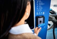 Mit Visa bei Aral pulse bezahlen und Cashback erhalten Aral Pulse - Kartenzahlung ist nun auch direkt an den E-ladesäulen möglich