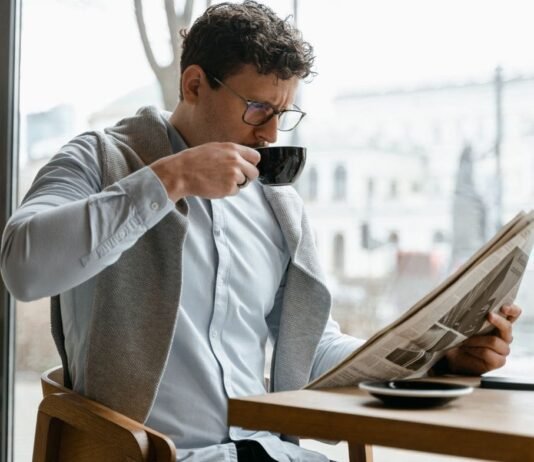 Mit einem WELT Abo 70.000 Miles & More Meilen sammeln Mit dieser Aktion kannst du 12 Monate lang WELT - gedruckt und digital lesen. Dazu bekommst du noch 70.000 Miles and More Meilen.