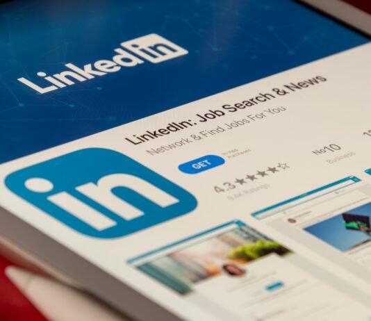 So heben Sie Ihr LinkedIn-Profil hervor So heben Sie Ihr LinkedIn-Profil hervor