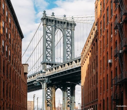 Cashback bei Singapore Airlines: 2% + 50€ on top! Die Brooklyn Bridge in New York City