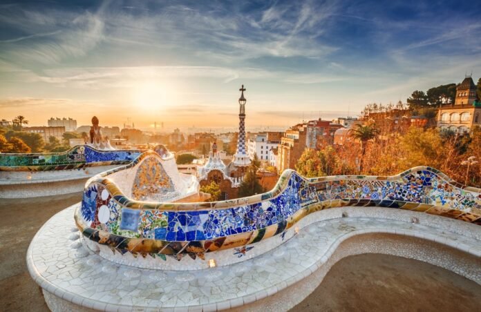 Du möchtest Barcelona erkunden, hast jedoch nur drei Tage Zeit? Keine Sorge, in diesem ausführlichen Reiseführer zeigen wir dir, wie du das Beste aus deinem Kurzurlaub in Barcelona herausholen kannst.