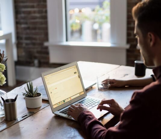 Lufthansa Travel ID: Jetzt mit neuen Funktionen und mehr Airlines Vereinfache dein Login mit der Travel ID von Lufthansa / Bild: Bench Accounting en Unsplash