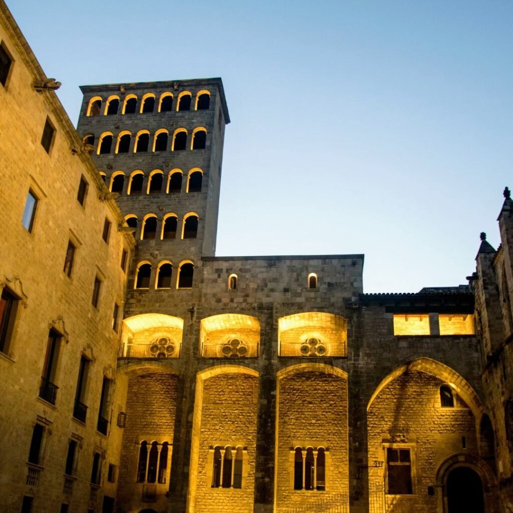 Plaza del Rey, Barcelona
