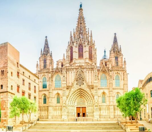 Das Gotische Viertel von Barcelona Catedral de la Santa Cruz y Santa Eulalia de Barcelona