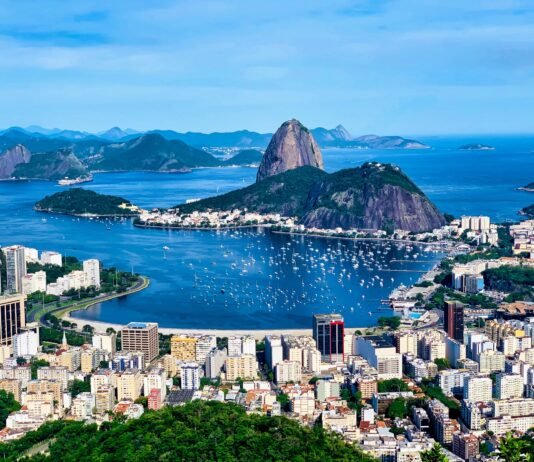 Wie ist das Grand Hyatt Rio de Janeiro? Mirante Dona Marta, Rio de Janeiro, Brasilien / Bild: Davi Costa en Unsplash