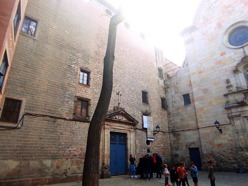 Die Plaça Sant Felip Neri liegt in mitten der Altstadt.