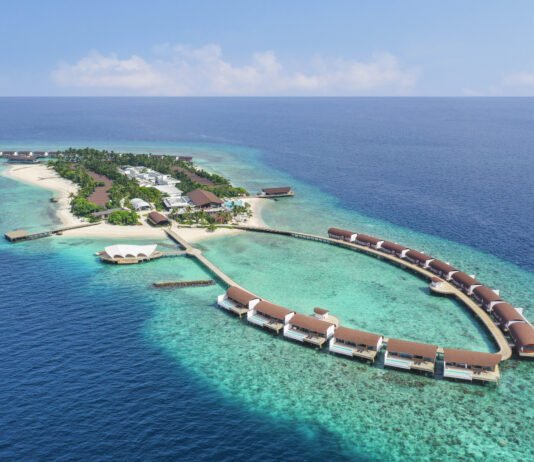 Jetzt abtauchen im The Westin Maldives Westin Maldives - Aerial / Copyright © Marriott International