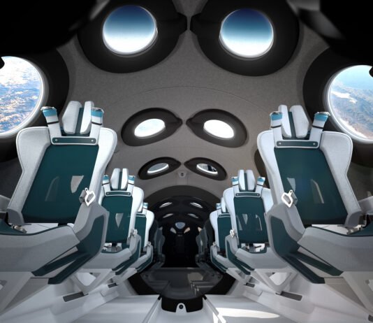 Virgin Galactic: Termine für erste Weltraumflüge stehen fest Virgin Galactic Raumschiffkabine / © Virgin Galactic 2020