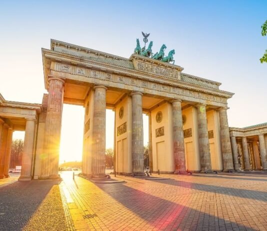 Doppelte Meilen mit Eurowings sammeln Wer im Miles & More Programm angemeldet ist, kann im November doppelte Meilen mit Eurowings sammeln.