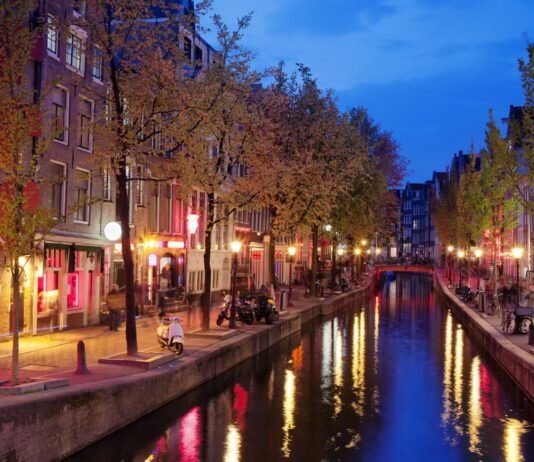 3.000 Bonuspunkte sichern: Entdecke Amsterdam oder Brüssel mit Marriott Bonvoy Buche jetzt einen Aufenthalt von mindestens 2 Nächten in einem Marriott Bonvoy Hotel in Amsterdam oder Brüssel und sichere dir satte 3.000 Bonuspunkte.