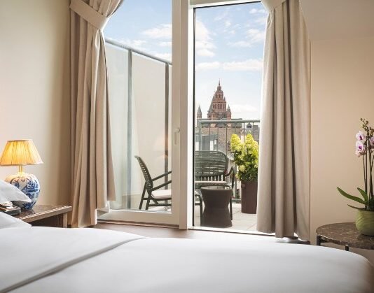 Neu bei Hyatt: Brunfels Hotel Mainz Das Brunfels Hotel in Mainz verbindet Geschichte mit modernem Komfort. Bild: Brunfels Hotel - Zimmer. Hyatt®