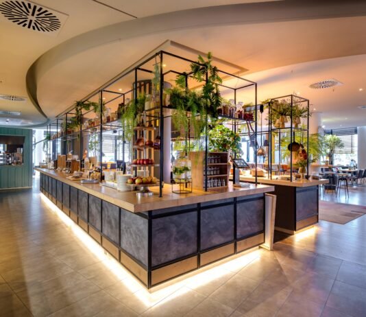 Frischer Wind bei Accor-Hotels in München und Berlin NOVOTEL MUNICH AIRPORT Neuer Look für das Novotel Munich Airport. Copyright: Christoph Weiss