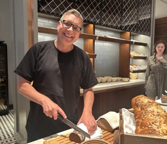 Doppelte Punkte beim Essen Frühstück Ritz-Carlton Berlin