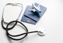 Ärzte an Bord bei Air France: Meilen sammeln! Air France und KLM haben ein System entwickelt, um registrierte Ärzte im Notfall an Bord schnell zu identifizieren und bei Bedarf um Unterstützung zu bitten.