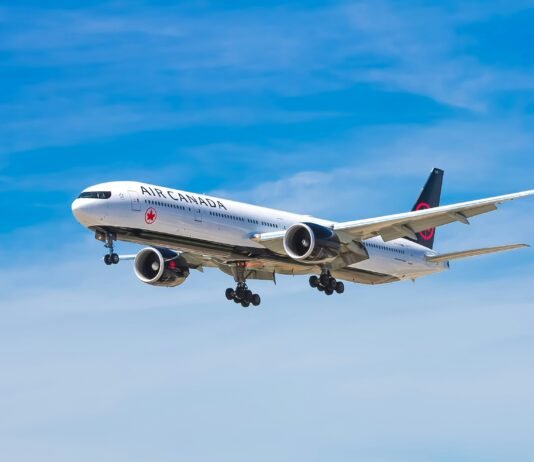 Aeroplan und Marriott Bonvoy Kooperation Aeroplan und Marriott Bonvoy arbeiten jetzt zusammen, um dir ein reibungsloses Reiseerlebnis zu ermöglichen. Foto von John McArthur auf Unsplash