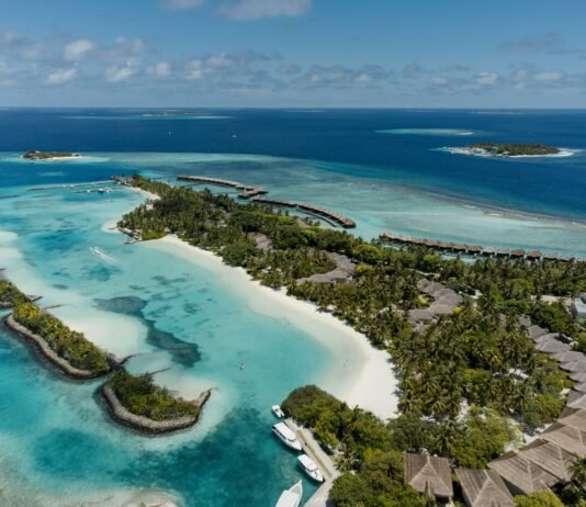 Sheraton Maldives Full Moon Resort & Spa: Bist du ein Gewinner? Das Sheraton Maldives Full Moon Resort & Spa ist das erste Marriott Bonvoy Resort auf den Malediven mit der Green Globe-Zertifizierung für nachhaltigen Tourismus. Foto: @saan.maldives / Sheraton Maldives Full Moon Resort & Spa