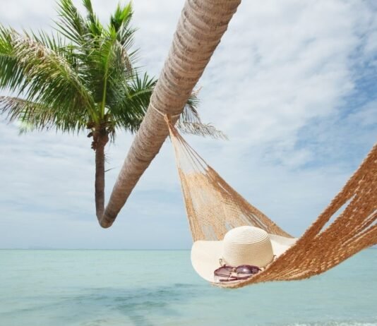 HolidayCheck: Günstiger reisen Hier erfährst du, warum HolidayCheck für Reisende so attraktiv ist und wie du das Beste aus der Plattform herausholst.