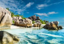 Discover Airlines fliegt ab Winter 2025 auf die Seychellen Discover Airlines fliegt ab 26. Oktober 2025 zweimal wöchentlich direkt von Frankfurt auf die Seychellen.