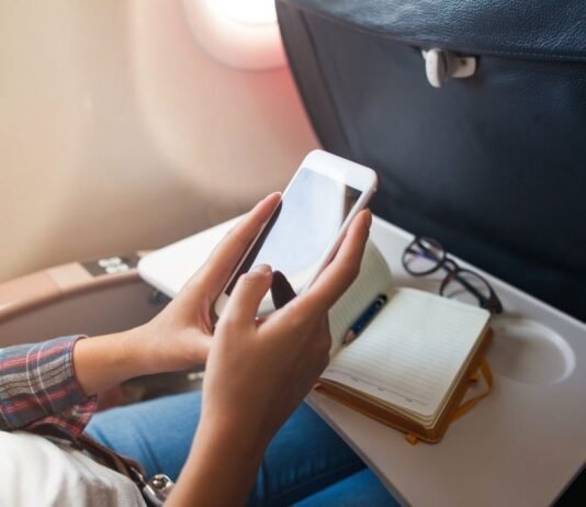 Lufthansa kostenloses Chatten auf Langstreckenflügen Erlebe ab dem Sommer 2025 das kostenlose Chatten auf Langstreckenflügen mit Lufthansa.