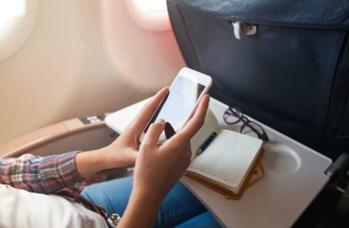 Erlebe ab dem Sommer 2025 das kostenlose Chatten auf Langstreckenflügen mit Lufthansa.