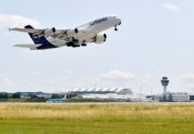 Lufthansa fliegt mit Airbus A380 nach Denver Lufthansa fliegt ab dem 30. April 2025 mit dem Airbus A380 nach Denver und feiert damit eine Premiere. Dabei bietet der Flug Platz für 509 Passagiere.