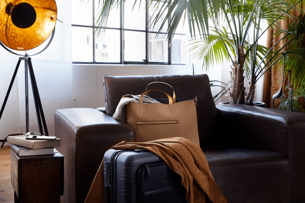 Mit Lufthansas neuem Gepäckservice wird dein Koffer direkt bei dir abgeholt und am Flughafen eingecheckt – stressfrei und zeitsparend.