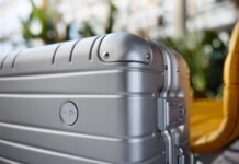 Lufthansas Gepäckservice: Jetzt auch ab Köln Mit Lufthansas neuem Gepäckservice wird dein Koffer direkt bei dir abgeholt und am Flughafen eingecheckt – stressfrei und zeitsparend.