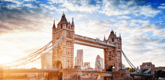 Einreise nach Großbritannien jetzt teurer durch neue ETA-Gebühr Für die Einreise nach Großbritannien gelten neue Einreisebestimmungen, die du unbedingt beachten solltest.