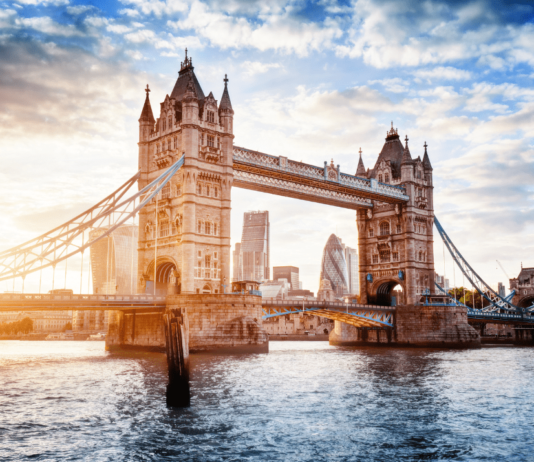 Einreise nach Großbritannien jetzt teurer durch neue ETA-Gebühr Für die Einreise nach Großbritannien gelten neue Einreisebestimmungen, die du unbedingt beachten solltest.