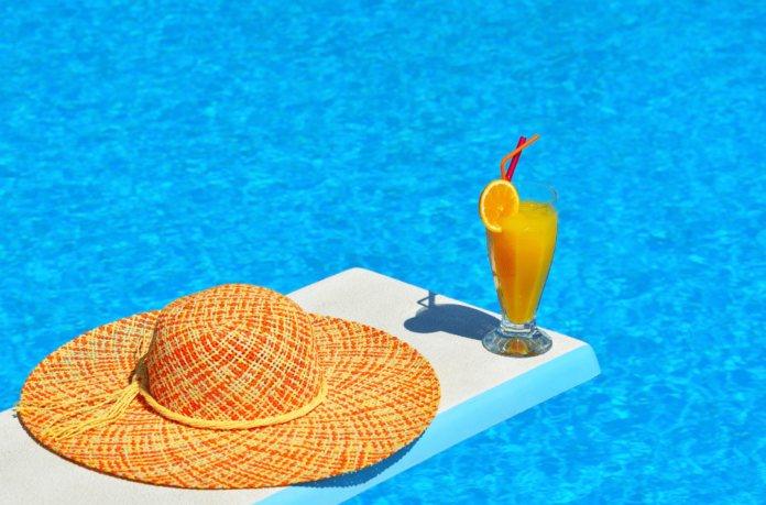 Sommerurlaubsszene-min Wer bis zum 27. Mai 2025 bucht und bis spätestens 31. Dezember 2025 abreist, profitiert von diesem Bonus.