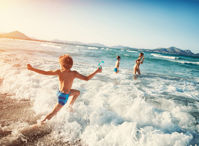 Sommer_Urlaub-min Wer zwischen dem 1. Juni und dem 15. August 2025 bei Hilton übernachtet, bekommt pro Aufenthalt 1.000 zusätzliche Punkte.