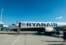 Ryanair führt 500 € Strafe bei Fehlverhalten ein Ryanair Strafe bei Fehlverhalten: Ab Juni 2025 werden bei unruhigem Verhalten an Bord mindestens 500 € fällig – neue Regelung europaweit gültig.
