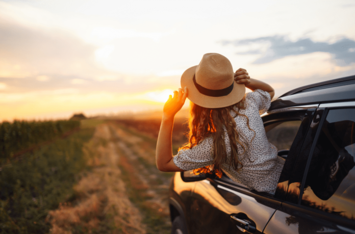 Mietwagen im Ausland? Mit diesen Tipps vom EVZ vermeidest du Zusatzkosten, Ärger am Schalter und unnötige Versicherungen.