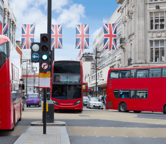 DISCOVERY Dollar Bonusaktion: Bis zu 500 D$ in London Buche 2 Nächte oder mehr und sammle bis zu 500 D$ Extra-Prämien bei der Cheval Collection.