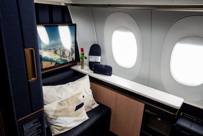 20250204_First_Class_Suite_001-min Miles & More erhöht ab 2026 die Gutschrift in Lufthansa und SWISS First auf 400 Points, Qualifying Points und HON Circle Points. Bild: © 2025 Deutsche Lufthansa AG